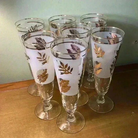 SET of 7 Libbey  Flute stem Beer glasses Frosted gold leaf 8.25" x 2.75" - Picture 5 of 16